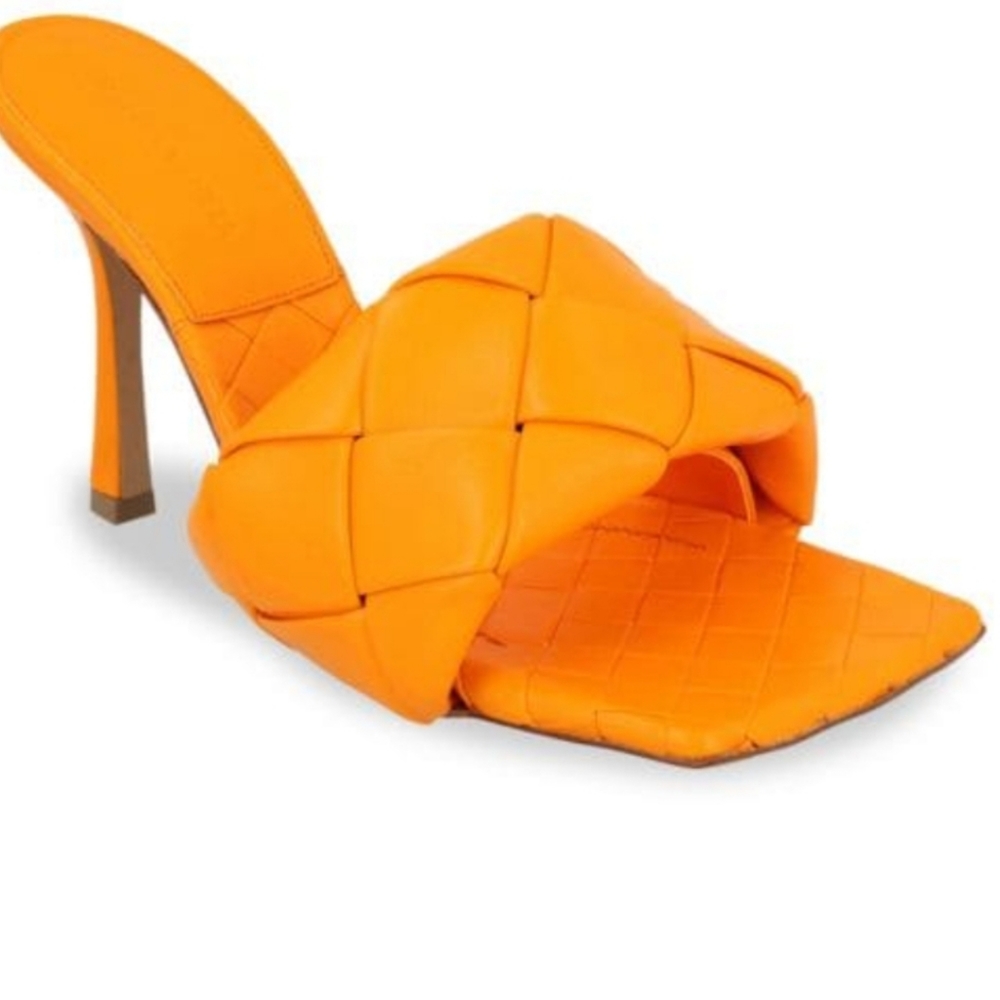 NWT Bottega Veneta Intrecciato Lido Sandals in Tangerine size 36.5